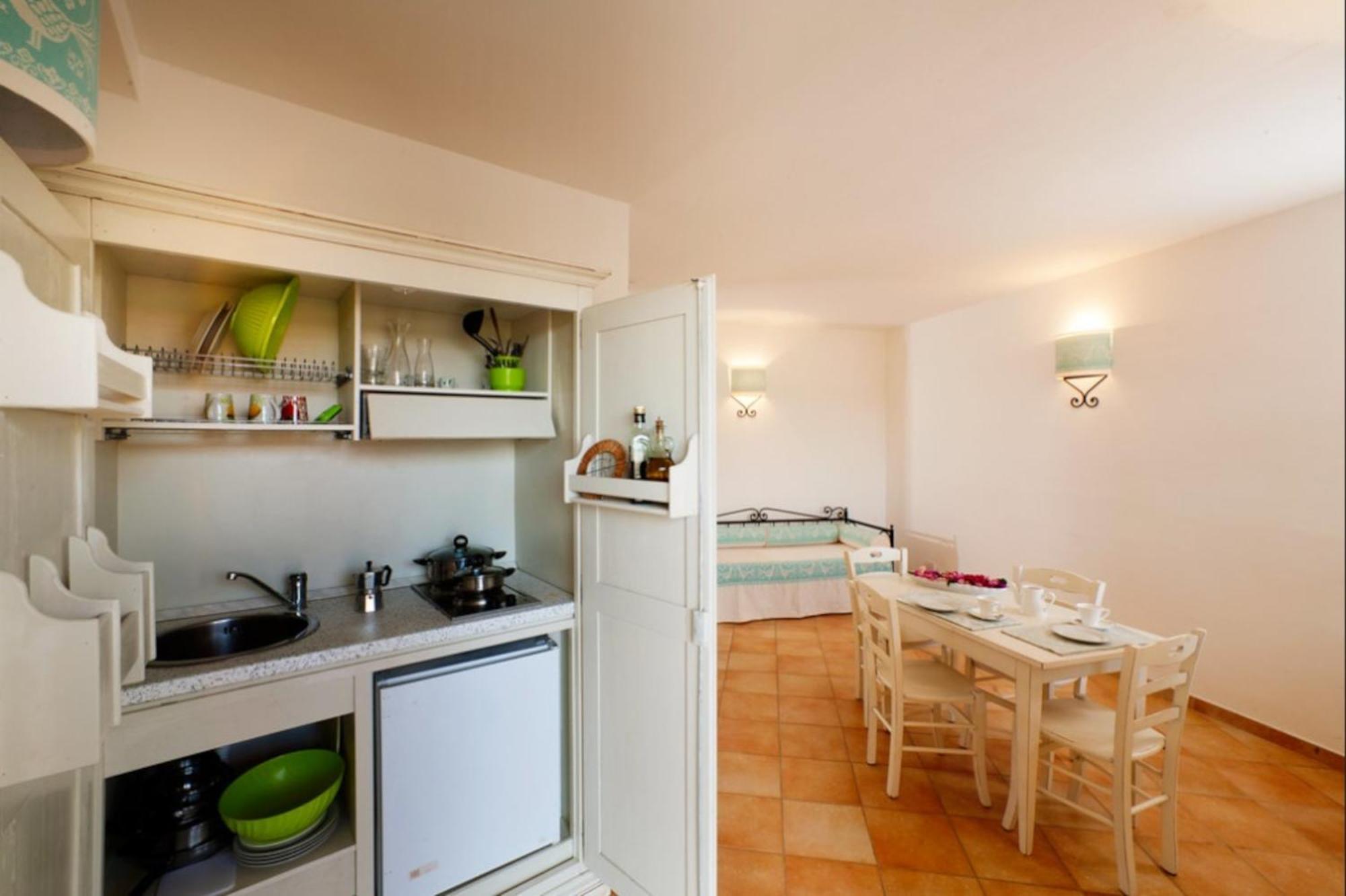 Residence Baia Dei Mirti Vignola Mare Exteriör bild