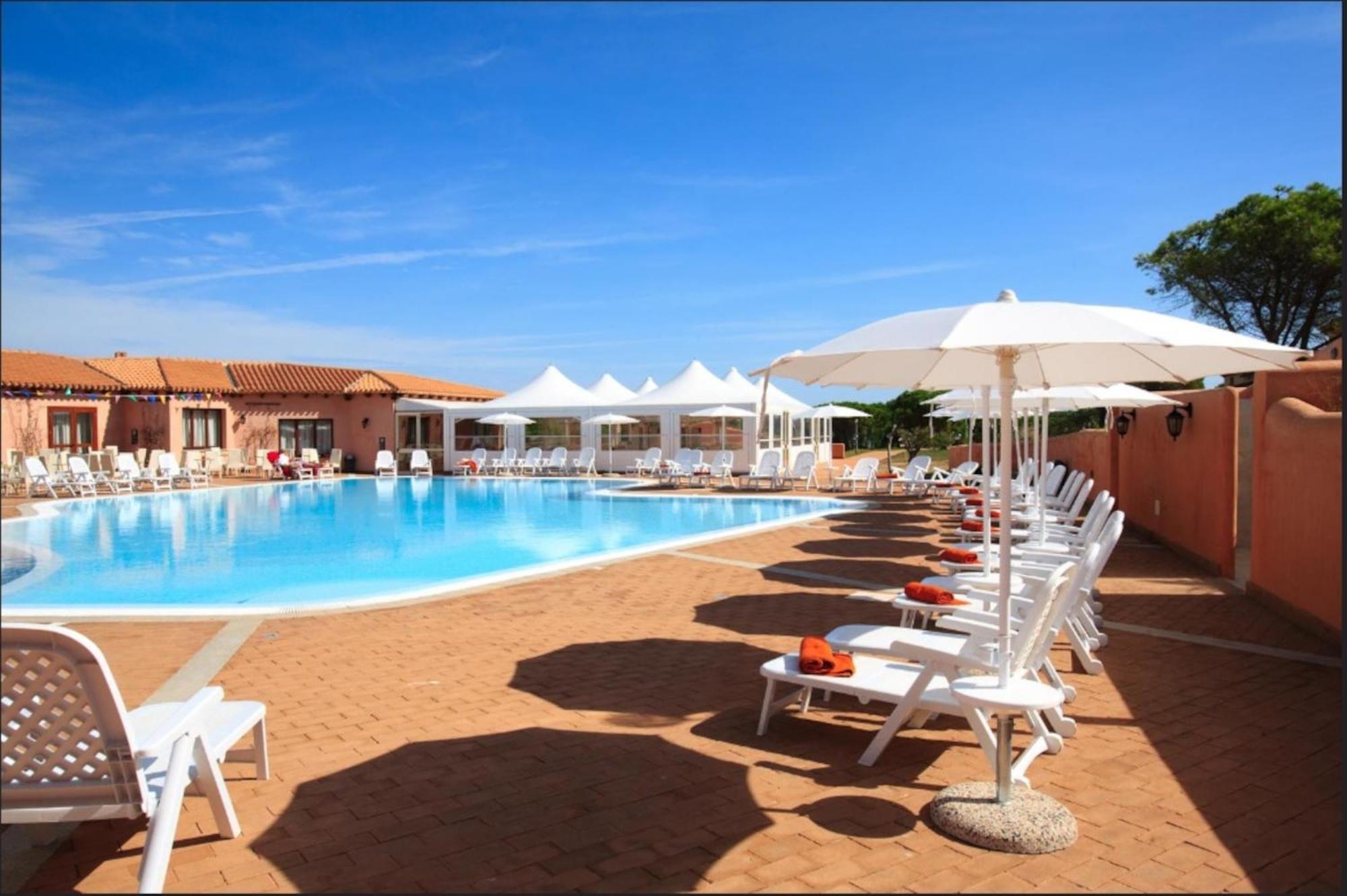 Residence Baia Dei Mirti Vignola Mare Exteriör bild