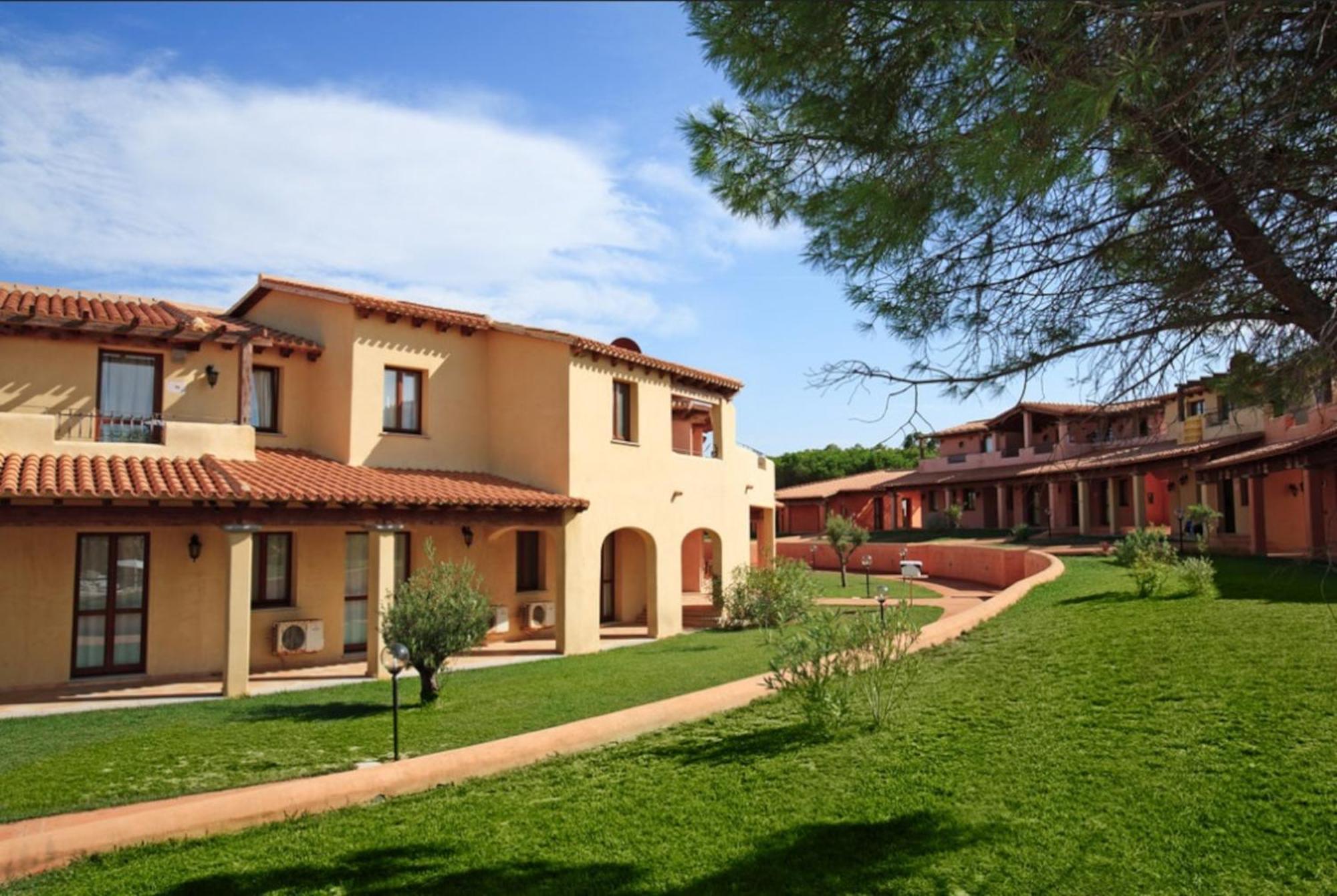 Residence Baia Dei Mirti Vignola Mare Exteriör bild