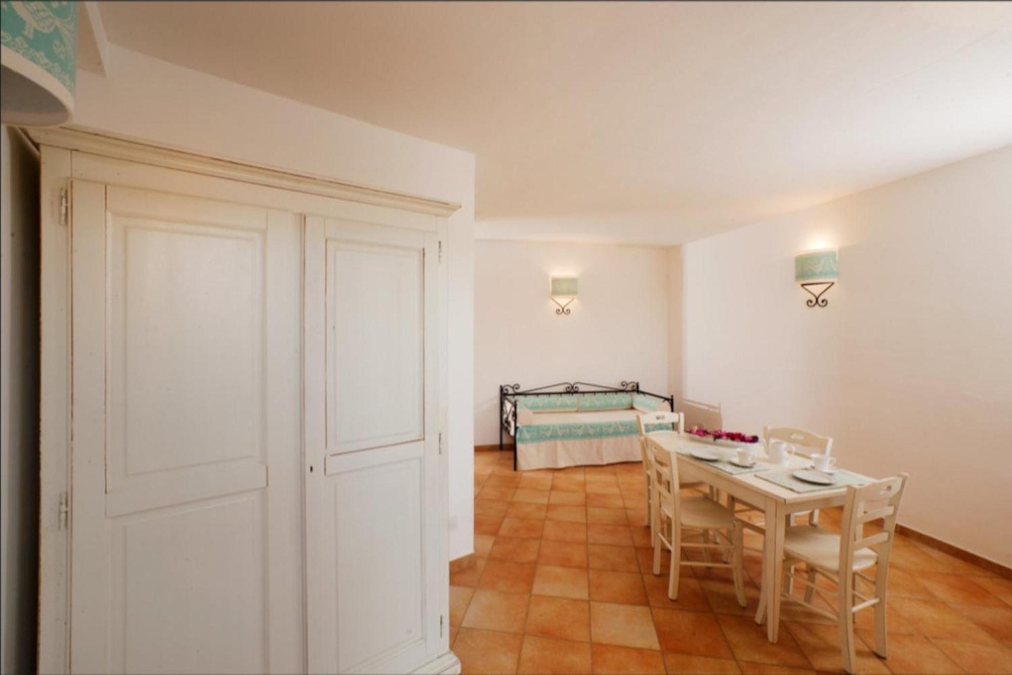 Residence Baia Dei Mirti Vignola Mare Exteriör bild