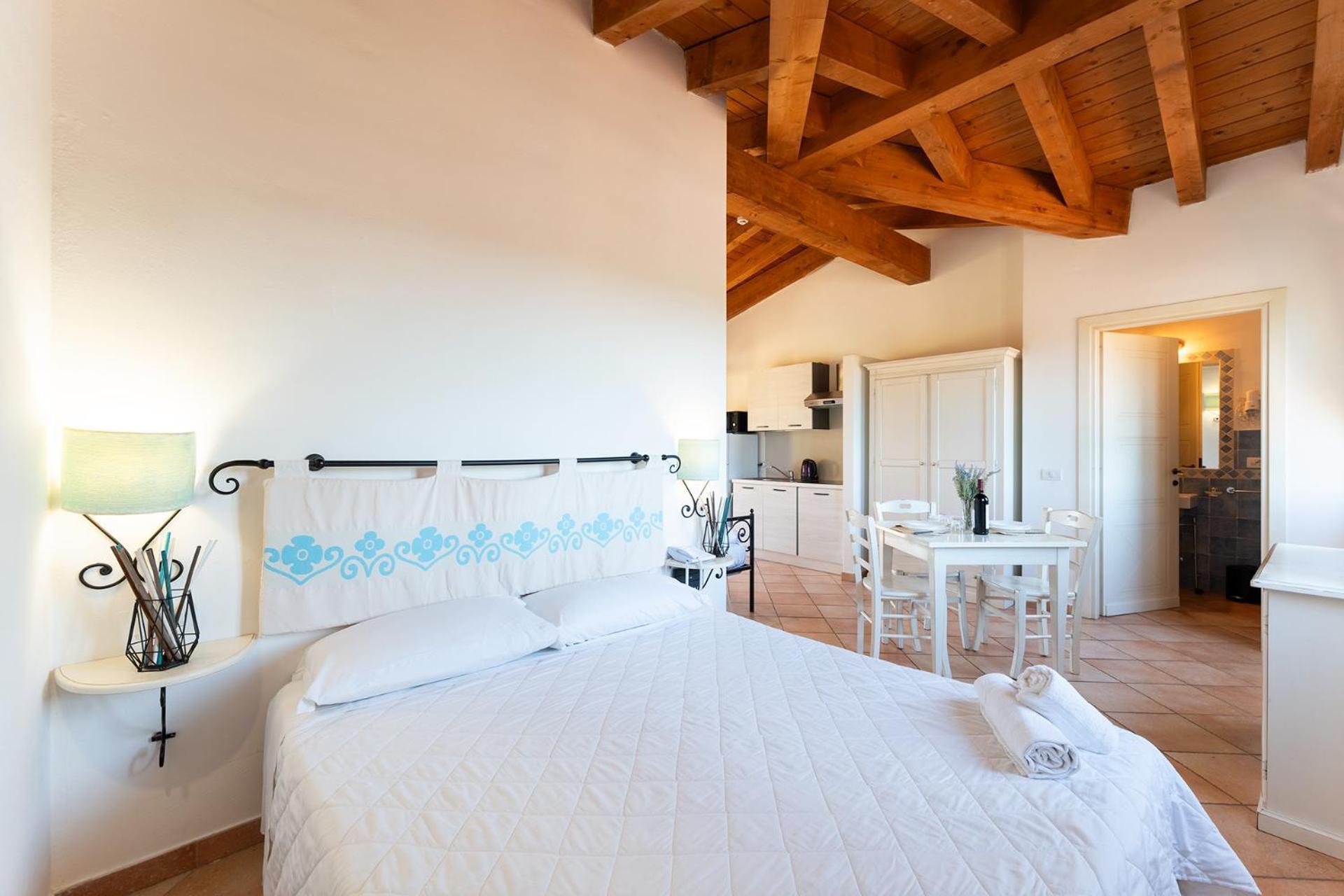 Residence Baia Dei Mirti Vignola Mare Exteriör bild