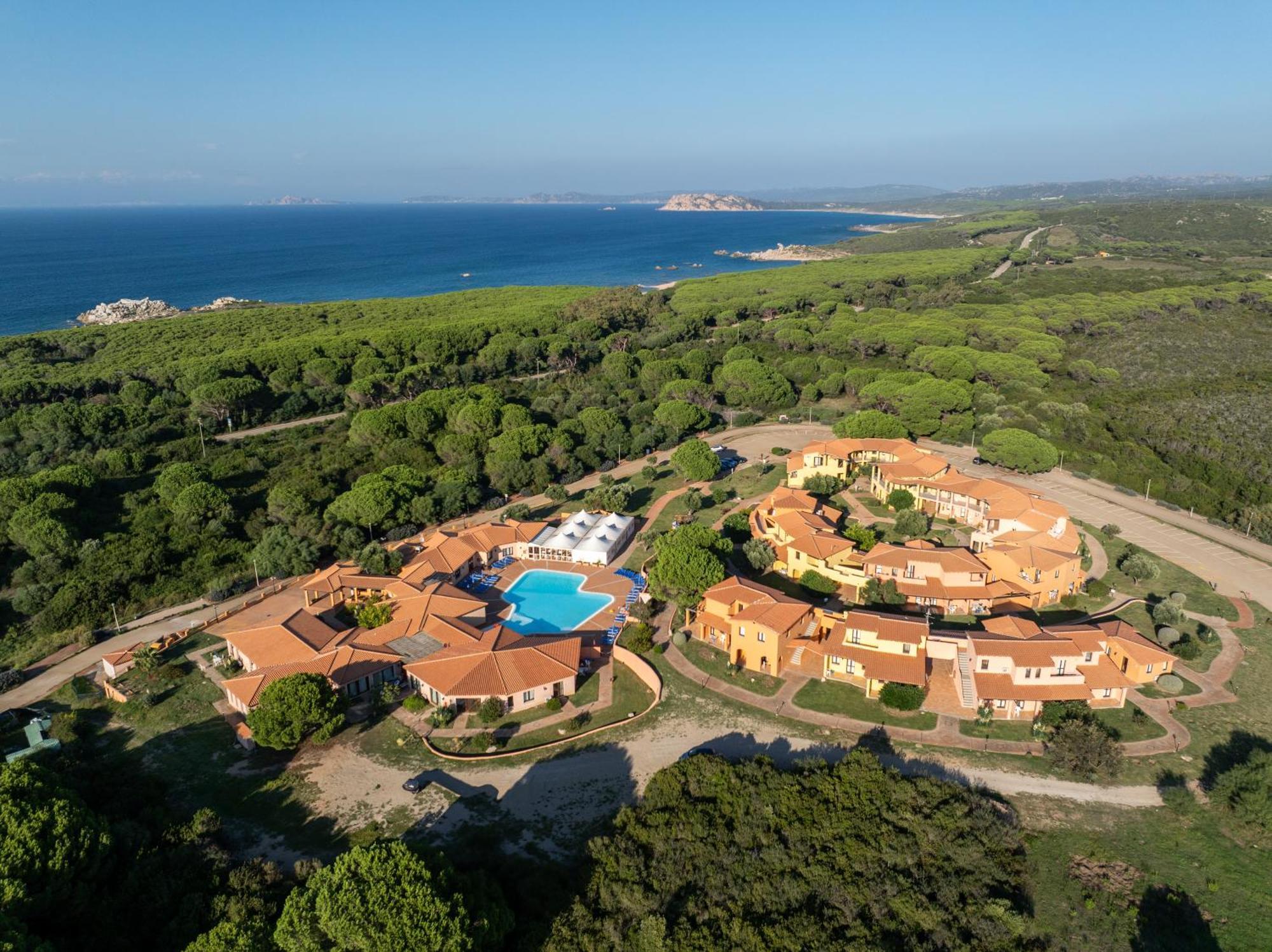 Residence Baia Dei Mirti Vignola Mare Exteriör bild