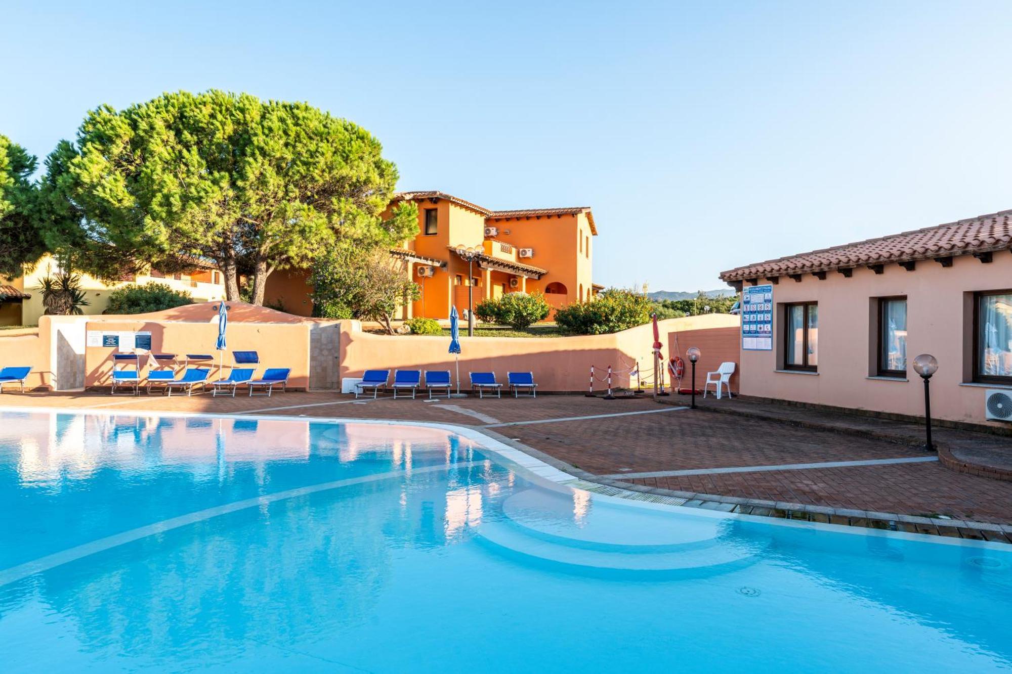 Residence Baia Dei Mirti Vignola Mare Exteriör bild